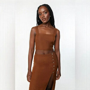 🌿 NWOT Smocked Crop Top in Teak – Size M  This brand new (without tags) smocked